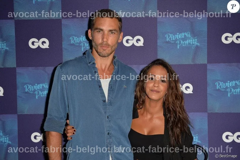 Alice Belaïdi et Gianni Giardinelli posant ensemble à une fête organisée par GQ Riviera.