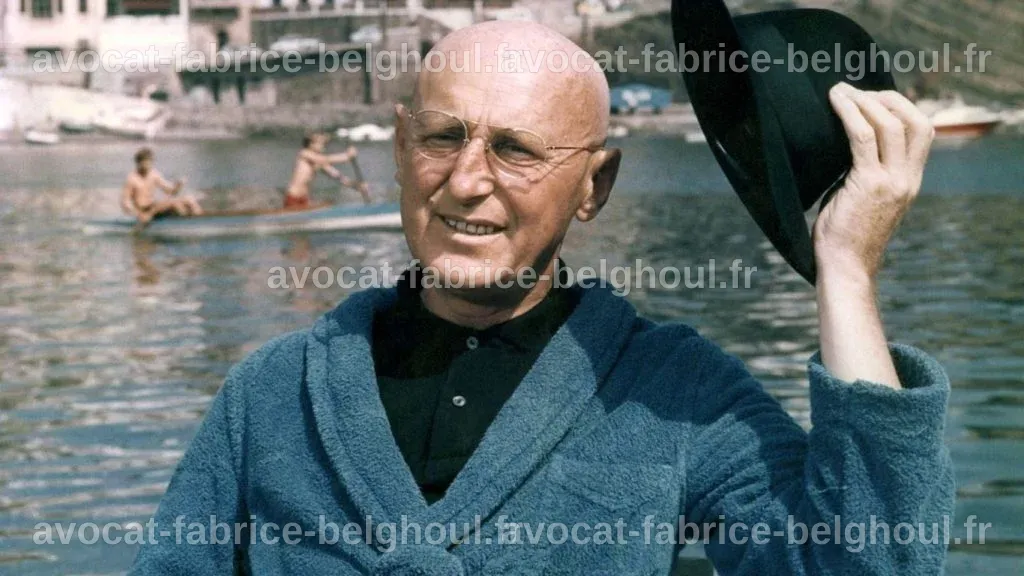 Une partition musicale dédiée à Bourvil, symbole de son héritage artistique.