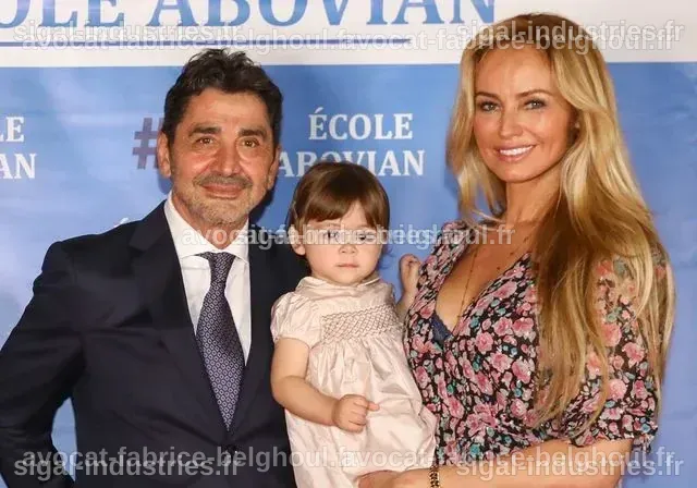 Adriana Karembeu et sa fille Nina, un moment tendre entre mère et fille.
